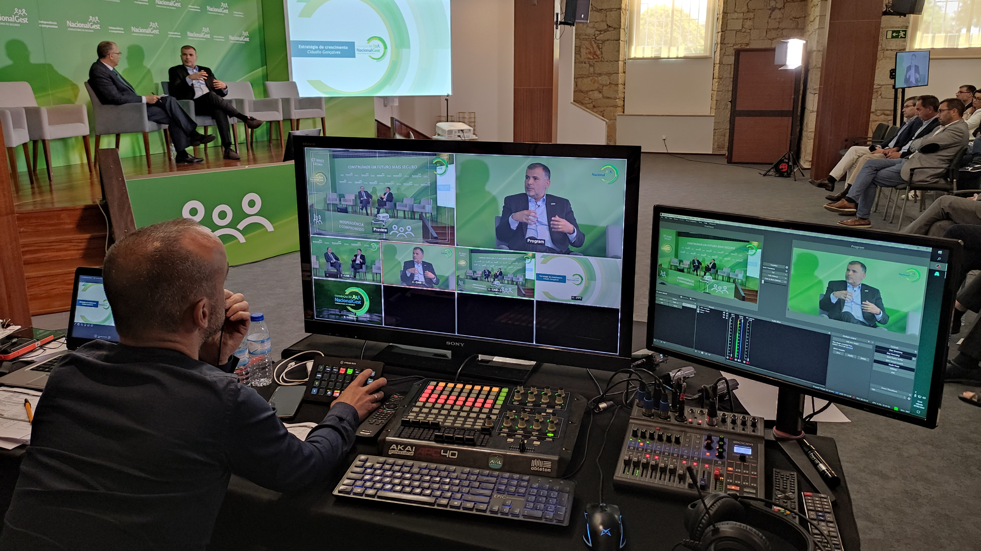 AVIL Connect Soluções completas para apresentações corporativas